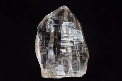 Reiner Quarz Kristall Auf Schwarzem Stockfoto Bild Von Alternative Getrennt 8196374