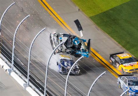 Ryan Newman Daytona 500 Crash How Nascar Driver Survived Impact