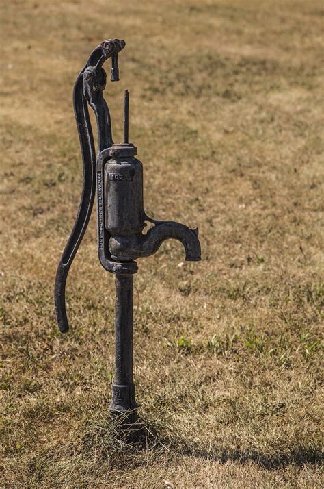 20 Vintage Hand Water Pump Homyhomee