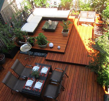 By far the most successful small gardens do one thing very well. HOME DZINE Garden | Build a multi-level DIY deck