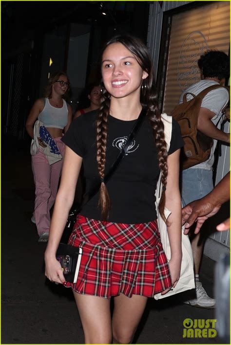 Olivia Rodrigo Wraps Up A Late Night Studio Session In Nyc Photo