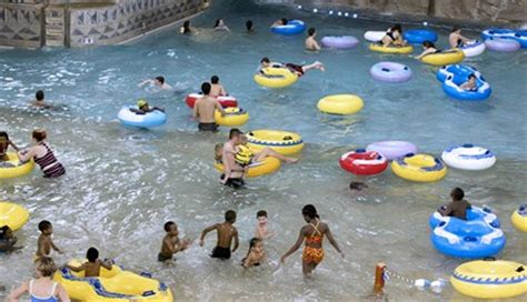 We walked through kalahari resort in wisconsin dells to see what it was like during the pandemic, and let's just say, we couldn't. Kalahari Indoor Water Park Wisconsin Dells
