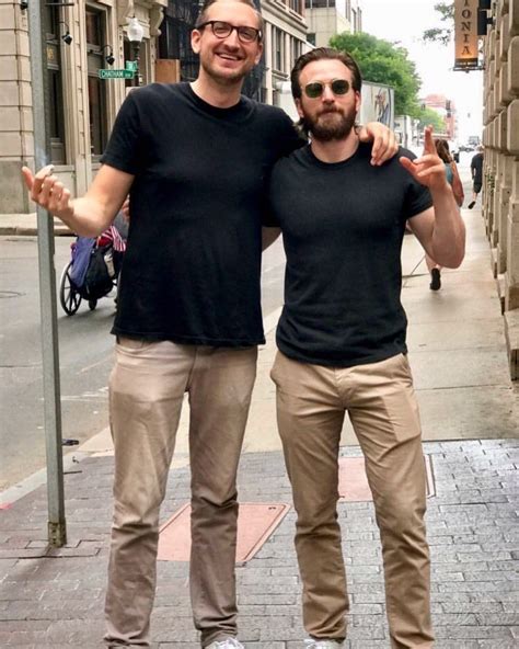 New Photo Chris Evans With A Twin In Boston Oh Captain My Captain