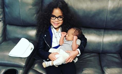 Nick Cannons Twins Meet New Half Sibling All 4 Women Half Siblings