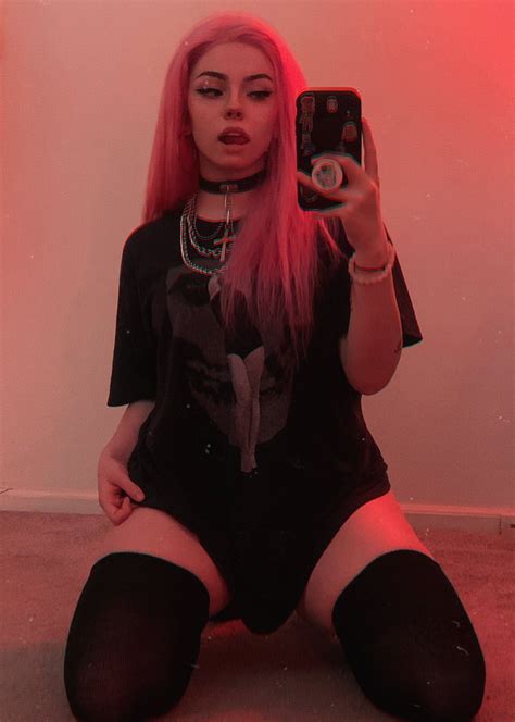 Gengar Gf On Twitter For What Its Worth Id Do It Again Soft Aesthetic Outfits Grunge