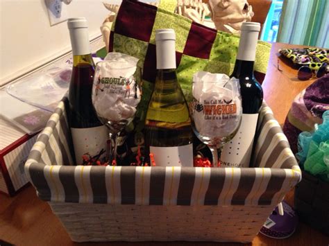 Wine T Basket For A Fundraiser Raffle 3 Bottles Of Wine 2 Wine Glasses A Wine Themed Purse