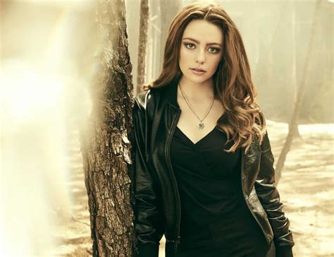 Legacies Danielle Rose Russell As Hope Mikaelson Tell Tale Tv