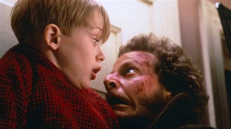The Internet Has A Lot Of Thoughts On Macaulay Culkin’s ‘home Alone’ Mask
