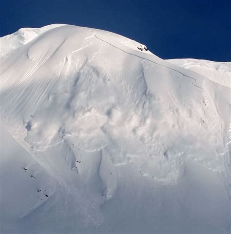 Story Incredible Photos And Story Of Triggering An Avalanche In Alaska
