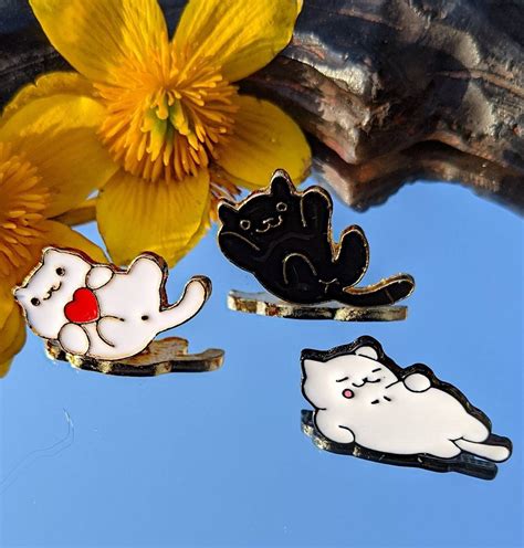 Cute Cat Enamel Pins Whiteblack Cat Pins Kawaii Cats Etsy Uk