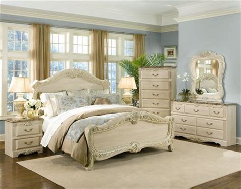What kind of furniture is in a bedroom? green and cream bedrooms | cream bedroom designs 90x90 ...