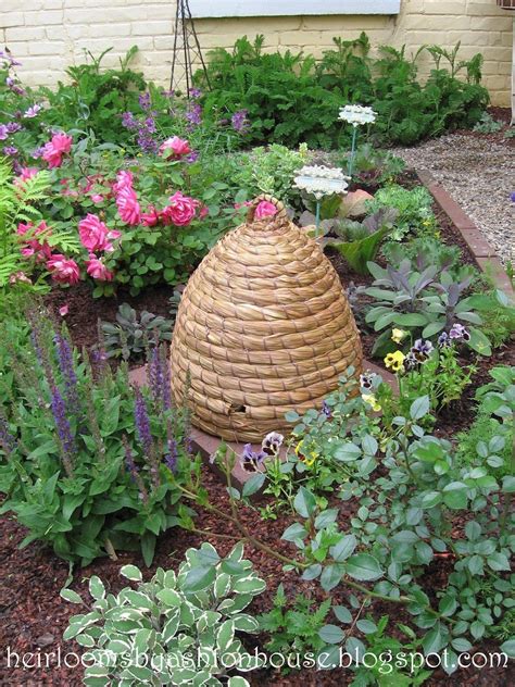 How To Create An Awesome Bee Garden At Home Artofit
