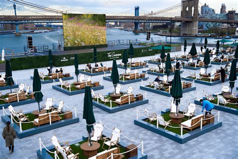 The Seaport District S Rooftop Movie Theater Is Back At Pier 17