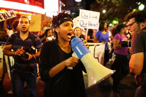 charlotte protesters hit streets for 4th night after police shooting cbs news