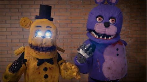 Golden Freddy And Bonnie Cosplay Show Five Nights At Freddys Manga