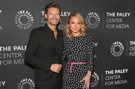 You Have To See Kelly Ripa And Ryan Seacrest Dressed As These Two Pop
