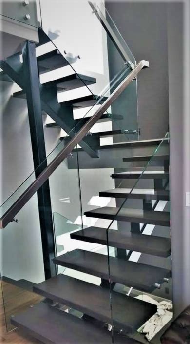 Mono Stringer Staircase Dark Treads And Glass South Coast Steel