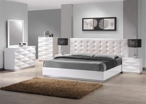 Beds mattresses wardrobes bedding chests of drawers mirrors. Stylish Leather Modern Master Bedroom Set Springfield ...