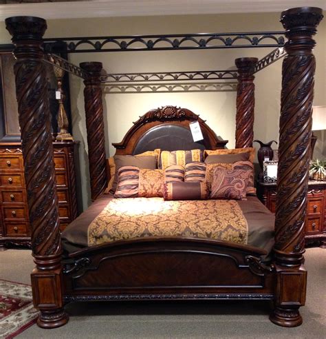 King Canopy Bed I Have A Friend With This Bed