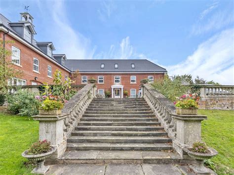 1 Bed Flat For Sale In Maynard House Great Easton Moat House Essex