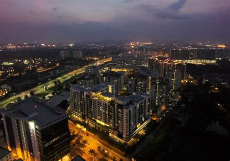 Excellent connectivity via nkve, federal highway, wce and shapadu highway. AraTre-Residences-Night-View | New Property Launch | KL ...