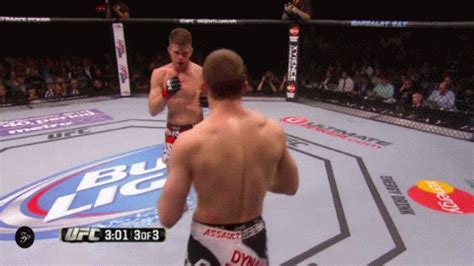 Ufc Judo Chop Mike Pyle S Spinning Elbow