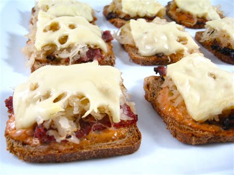 You do not need to be following a 1200 calorie diet to participate and get something out of this community! Skinny Mini Reuben Appetizers, Low Calorie and Delectable ...