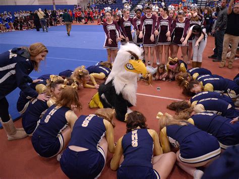 Undefeated Wayne Cheerleaders Win Sectionals Usa Today High School Sports
