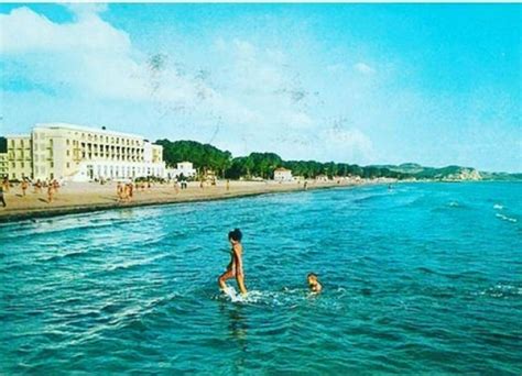 Foto Kur Plazhi I Durrësit Shkëlqente Foto E Rrallë E Viteve 80