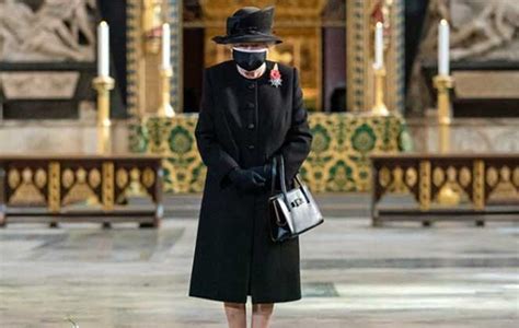 Rainha Elizabeth Ii Quebra Protocolo De 160 Anos Após Morte De Philip