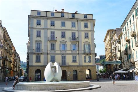 Try the fisherman's pan which comes with a heaping amount of seafood; Centro Storico (La Spezia) : 2020 Ce qu'il faut savoir ...