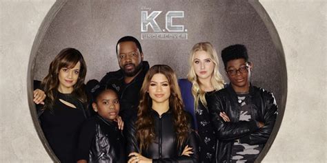 Freeforms 20th Annual 25 Days Of Christmas Kc Undercover Returns