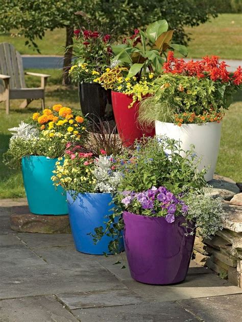 33 Beauty Colorful Outdoor Planter Ideas For Beautiful Home In Winter