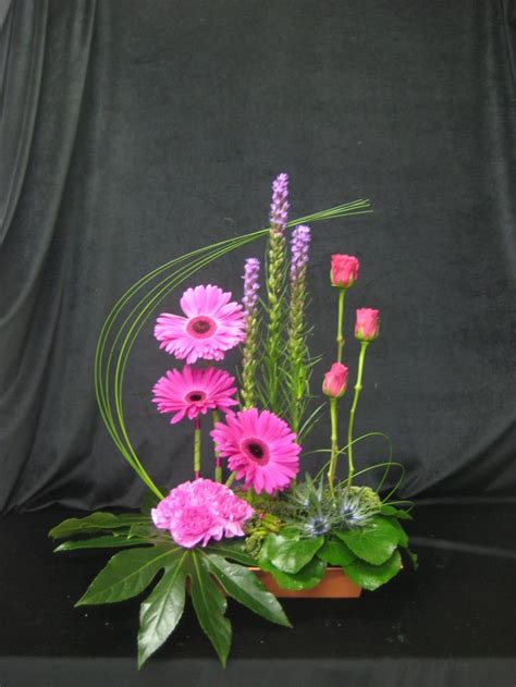 The 25 Best Contemporary Flower Arrangements Ideas On Pinterest