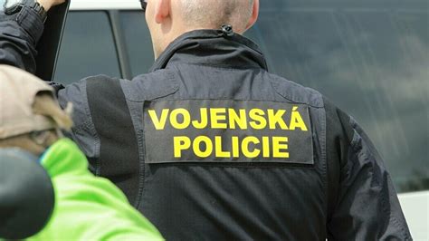 Infocz Vojenská Policie Chce Tajné Agenty V Utajení By Aktivně