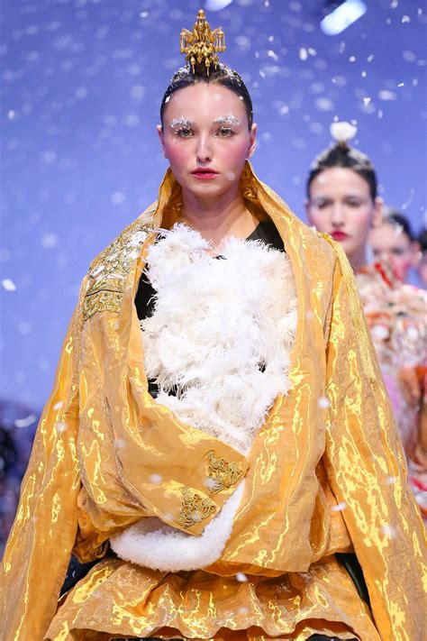 Guo Pei Haute Couture Spring Summer 2020 Paris Nowfashion