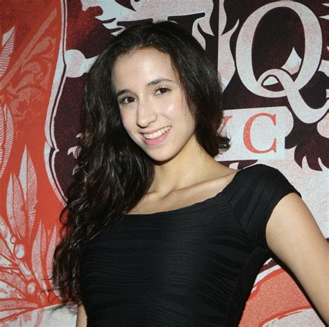 Belle Knox To Star In Emily Dickinson Biopic Mardecorté