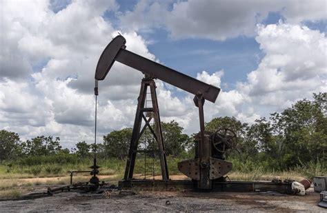 Maduro Wrecked Venezuelas Oil Industry Wsj
