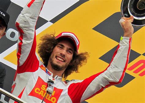 Marco Simoncelli Inducted Into Motogp Legends Hall Of Fame Motorcyclist
