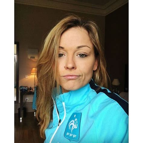 Épinglé Sur Laure Boulleau Sexy