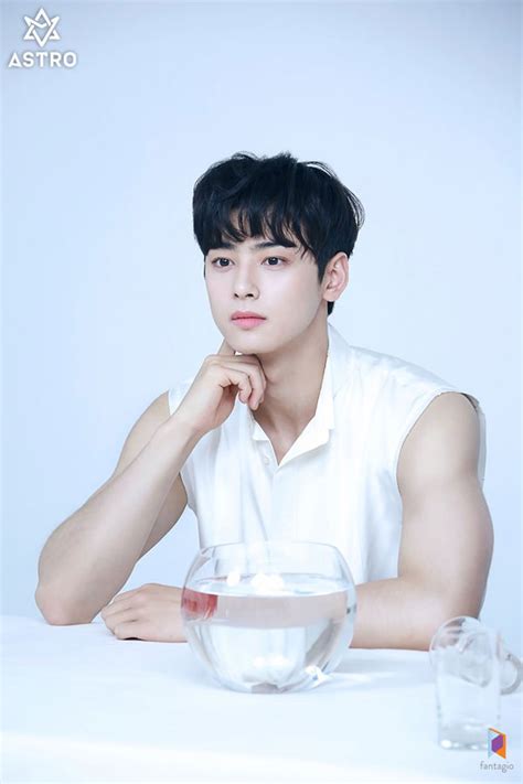 ASTRO S Cha Eunwoo Was Spotted Bulking Up His Body And He Is Hot AF HD Photos