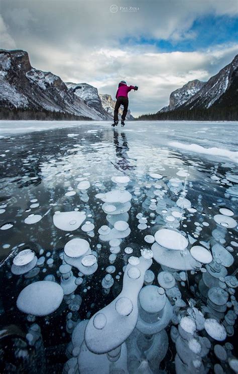 Increíbles Fotografías Del Efecto Burbujas Congeladas Del Lago Minnewanka