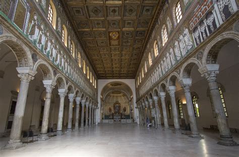 Inside Santapollinare Nuovo The Basilica Of Santapollin Flickr