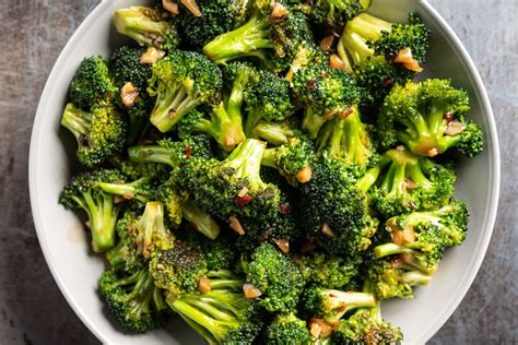 Vegan Broccoli With Garlic Sauce Recipe