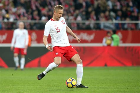 Poland FIFA Player Kamil Glik Kicking Ball Wallpapers | HD Wallpapers