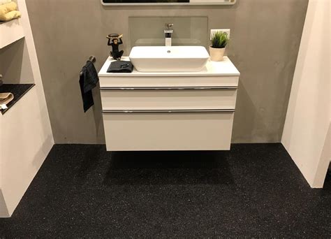 Steinteppiche sind ideal für die gestaltung von wänden, böden oder treppen. Badezimmer - Steinteppich von StoneCarpet-Art