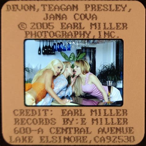 Em8 171 05 Devon Teagan Presley Jana Cova Orig 35mm Color Slide Via