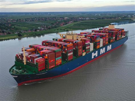 Größtes Containerschiff Der Welt Verlässt Hamburg Finkhamburg