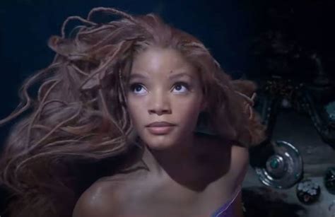 The Little Mermaid Shines Thanks To Halle Bailey And A Warm Wave Of Nostalgia The Seattle