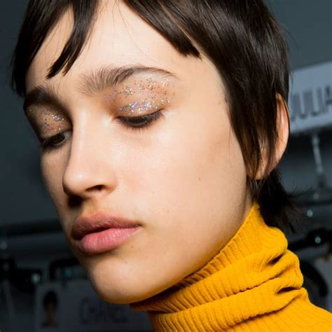 Winged Eyeliner Beauty Looks At New York Fashion Week Popsugar Beauty